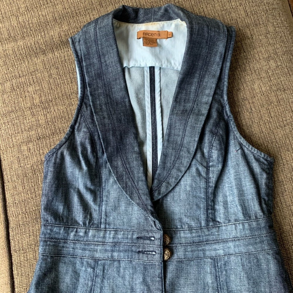 Arden B denim vest, Size M